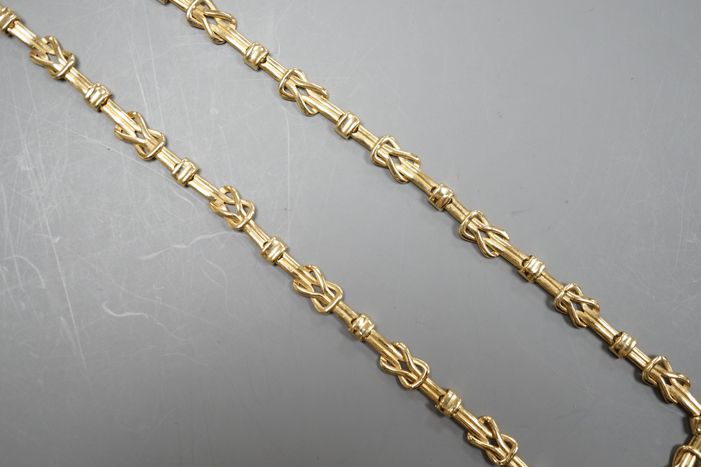 A modern Italian 18k fancy link chain, 43cm, 22.3 grams.